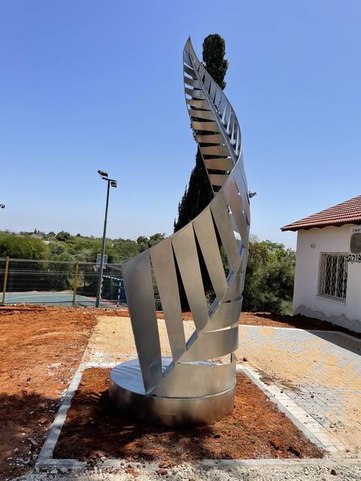אנדרטת זיכרון לחיילי האנז”ק – פסל שרך הכסף – ידידות ניו זילנד ישראל, גן שורק.
